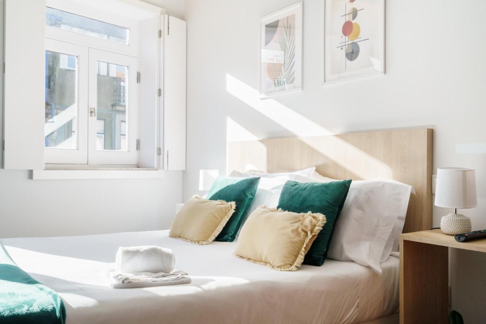 Bellu Studios & Suites Braga Ngoại thất bức ảnh