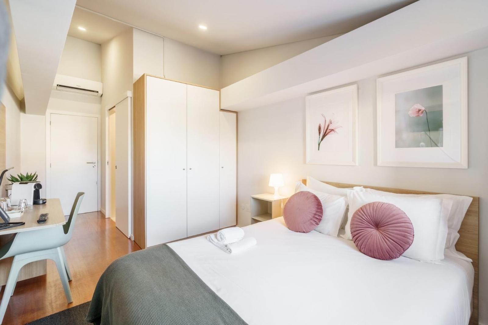 Bellu Studios & Suites Braga Ngoại thất bức ảnh